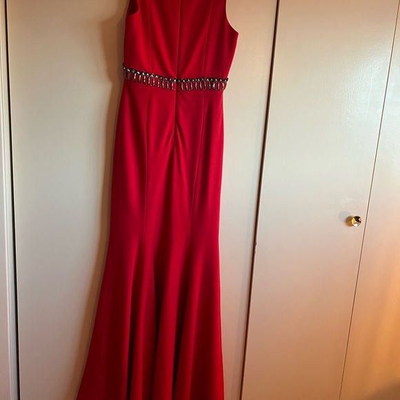 Carmen Marc Valvo Red Gown with Train - Picture 4 of 10